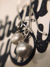 Load image into Gallery viewer, Grade AAA Pearl Earrings
