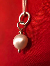 Load image into Gallery viewer, Grade AAA Pearl Necklace

